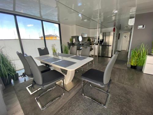 Instalaciones, Hausboot Ferienhaus Captains Boat in Olpenitz