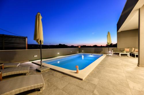 Luxurious Villa Natali - image 6
