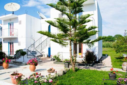 Kokkinia Gardens chambre d'hôte Órmos Koúramos