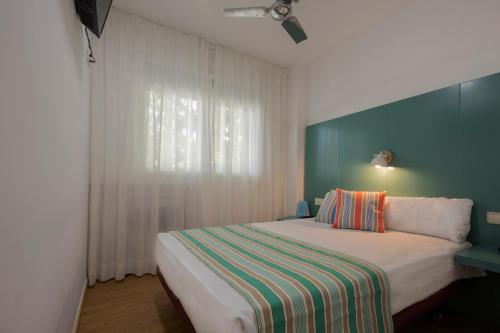 Hostal Bcn Port - image 14