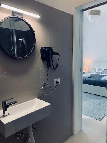 Triple Room with Private Bathroom image 3