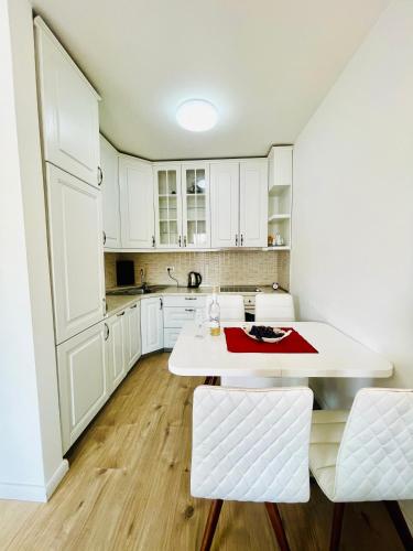 4 llullat - City Center Apartment, Pristina (photo 8)