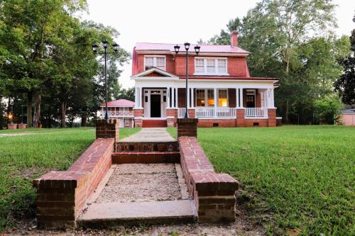 . Historic House on the Hill