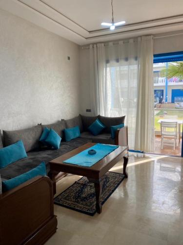 Superbe appartement en residence avec piscine in El Mansouria