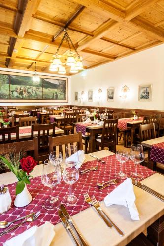 Schlossrestaurant Neuschwanstein - image 12