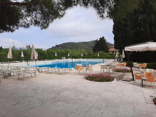 Hotel Lacona - image 2