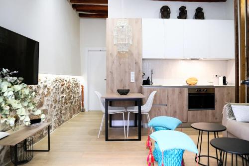 Apartaments La Rambla - La Pelu - 2 persones