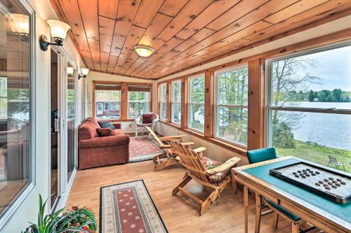 . Lakefront Broadalbin Getaway w/ Deck + Kayaks