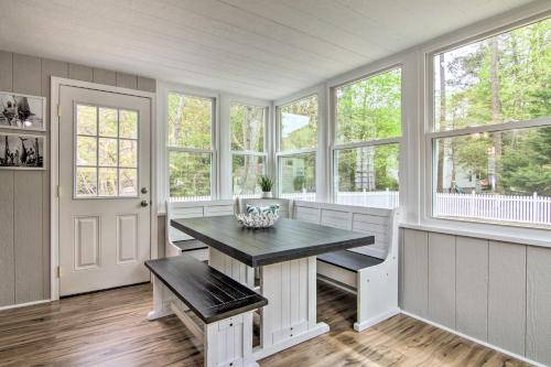 Coastal Escape w/ Water Access & Sunroom, Ocean View (foto 10)