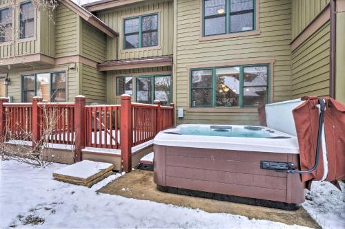 5 Mi to Breckenridge Skiing Mtn Gem with Hot Tub! in บัลดี เมาน์เท็น