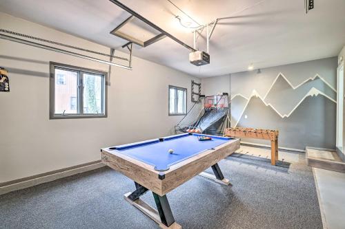 Poconos Retreat with Hot Tub, Game Room and Fire Pit! in East Stroudsburg, USA