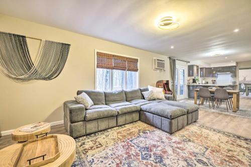 Poconos Retreat with Hot Tub, Game Room and Fire Pit! in East Stroudsburg, USA