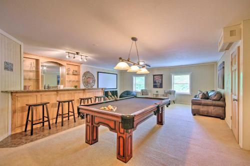 Waterfront Lake of the Ozarks Estate with Dock! - image 34