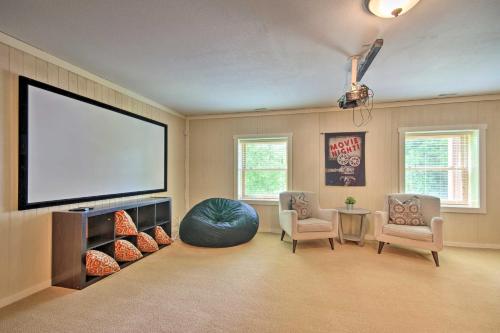 Waterfront Lake of the Ozarks Estate with Dock! - image 36