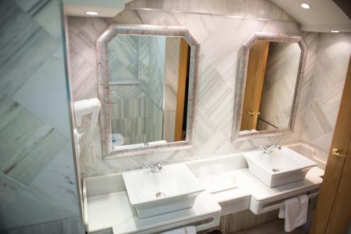 Los Angeles Hotel & Spa - image 14