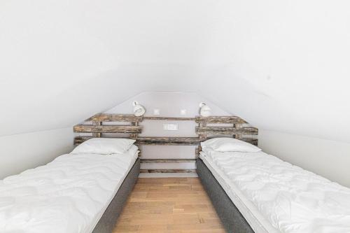 Cottage, SleepWell, Pyhäranta, sauna, lakeside Room Type - Holiday Home