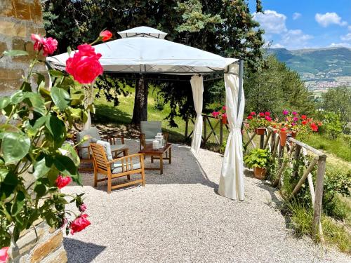 La Panoramica Gubbio - Maison de Charme - Casette e appartamenti self catering per vacanze meravigliose!