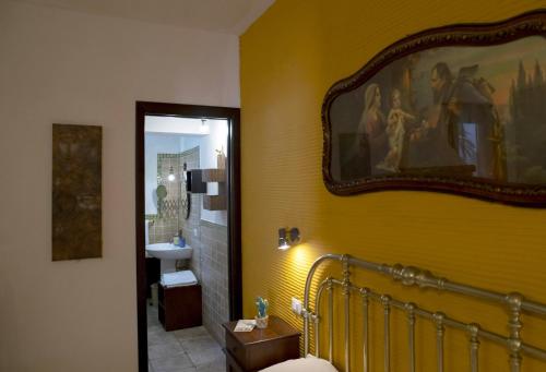 Deluxe Triple Room image 7