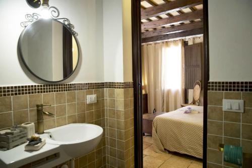 B&B Sabir - image 2