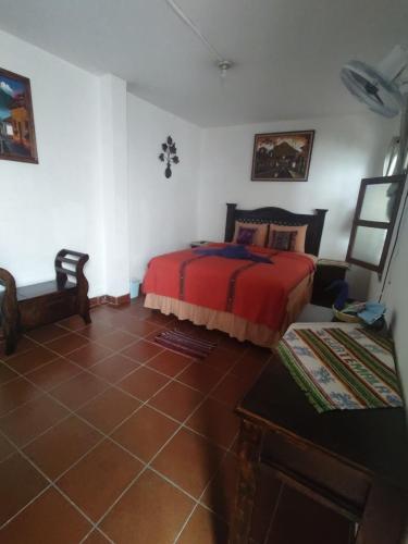 Queen Room with Shared Bathroom image 7