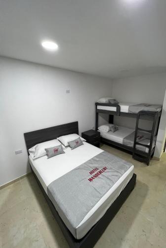 1 double bed, 1 bunk bed