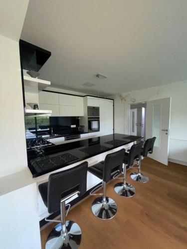 Kitchen, Schone Gartenwohnung mit Carport und Terrasse! in Puntigam