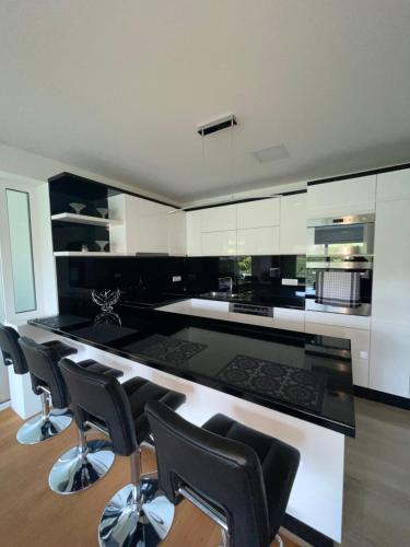 Kitchen, Schone Gartenwohnung mit Carport und Terrasse! in Puntigam