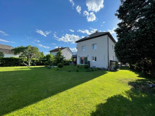 Exterior view, Schone Gartenwohnung mit Carport und Terrasse! in Puntigam
