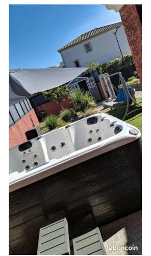 Superbe Villa avec Jacuzzi gîte à louer Béziers