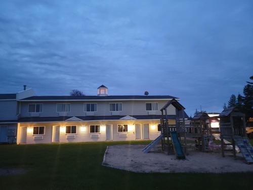 Mackinaw Budget Inn