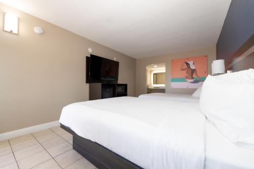 Seaside Sands Inn - image 2