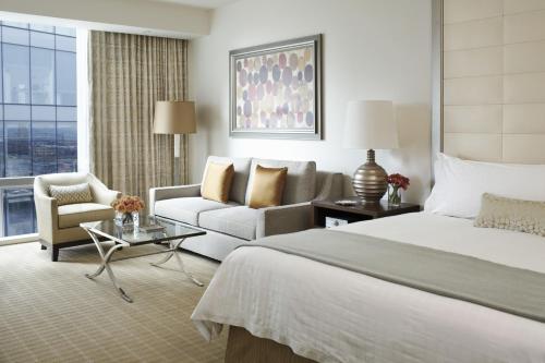 Four Seasons Baltimore - image 9