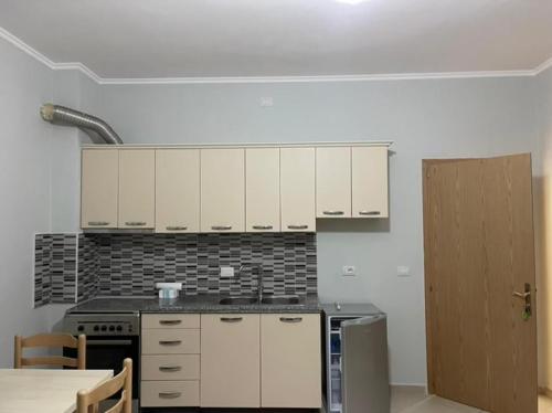 Alexa Beach Apartment in Velipoje