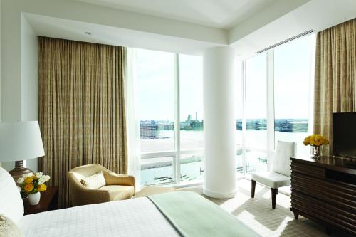 Four Seasons Baltimore image 28