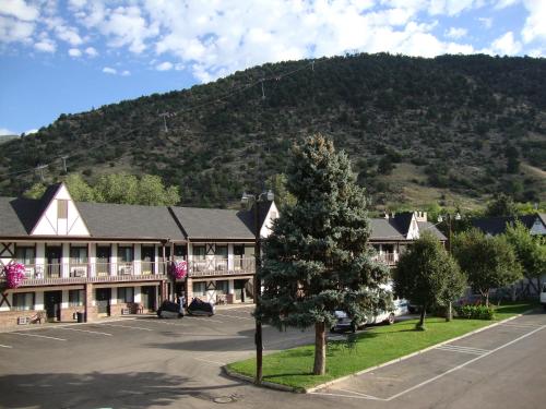Silver Spruce Inn in Glenwood Springs, USA