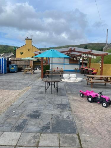 Danny's Bar & accommodation Broadford county Clare V94 E262 in Broadford