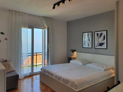 Double Room with Balcony and Sea View