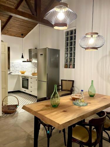 Facilities, Katikies Savrani in Theriso