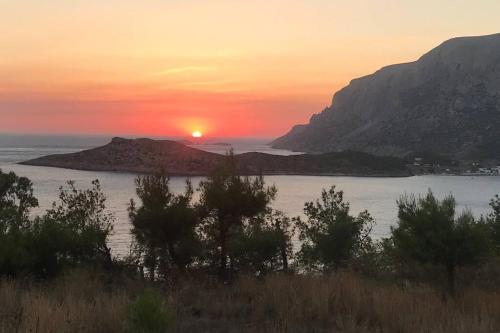 Myrties Townhouse with beautiful sunset view gîte à louer Kantouni