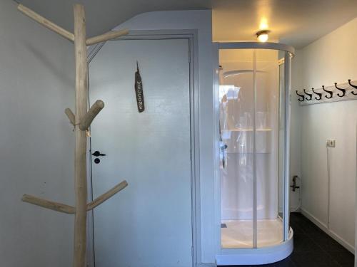Bathroom, Pipowagen het Oventje in Zeeland