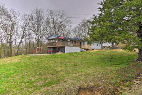 Table Rock Lake House with Fire Pit Steps to Water! in Branson West, USA