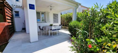 ระเบียง/ชานเรือน, Apartment Tonci in กายัซ