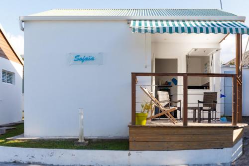 Entree, Domaine de Sainval in Sainte Rose