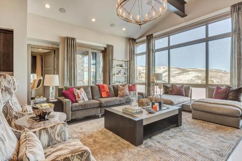 Gorgeous Five Bedroom Penthouse in the Heart of Park City apartment hotel image