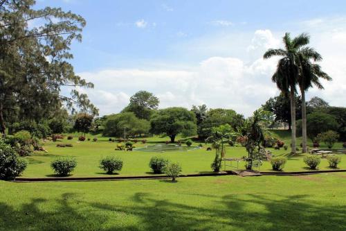 RayneBow Chateau - Chic City Getaway in Port Of Spain