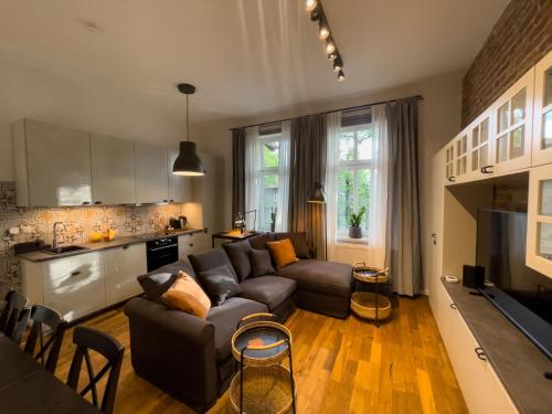 URBAN APARTMENTS PREMIUM Poniatowskiego 23 No 4,FREE PUBLIC PARKING, Self CHECK-IN