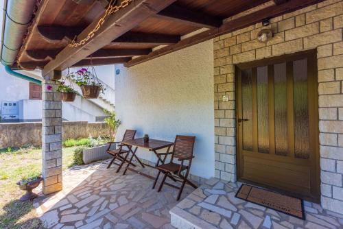 Apartment Krešo - image 11