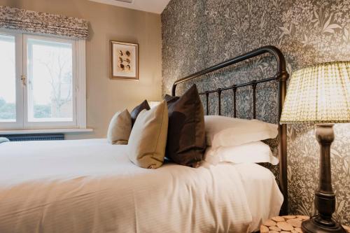 Fisherman's Haunt Hotel - image 4