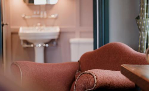 Fisherman's Haunt Hotel - image 6