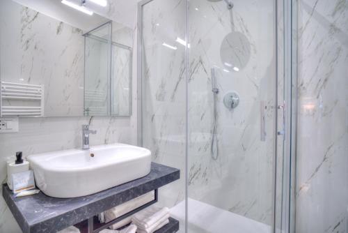 Hotel Porto Di Roma - 화장실